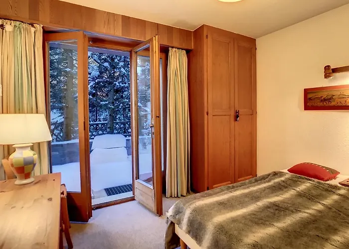 Porthos 29-30 アパート *